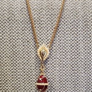 Beautiful HL Gold-tone and Red Pendant Necklace - Unique